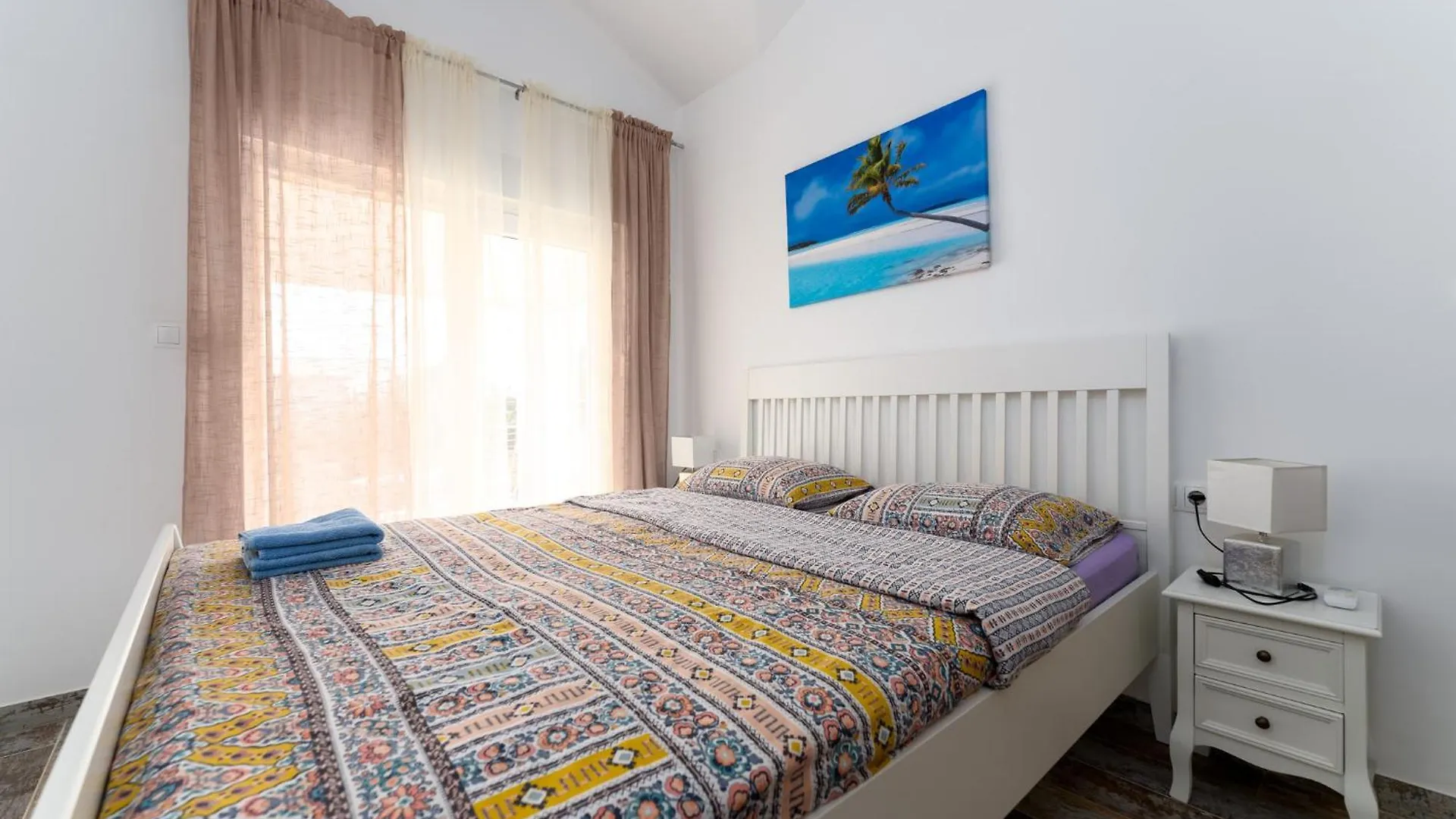 Beautiful New Villa With Pool, Near Beach - By Traveler Tourist Agency Krk - Id 2400 Пинезичи