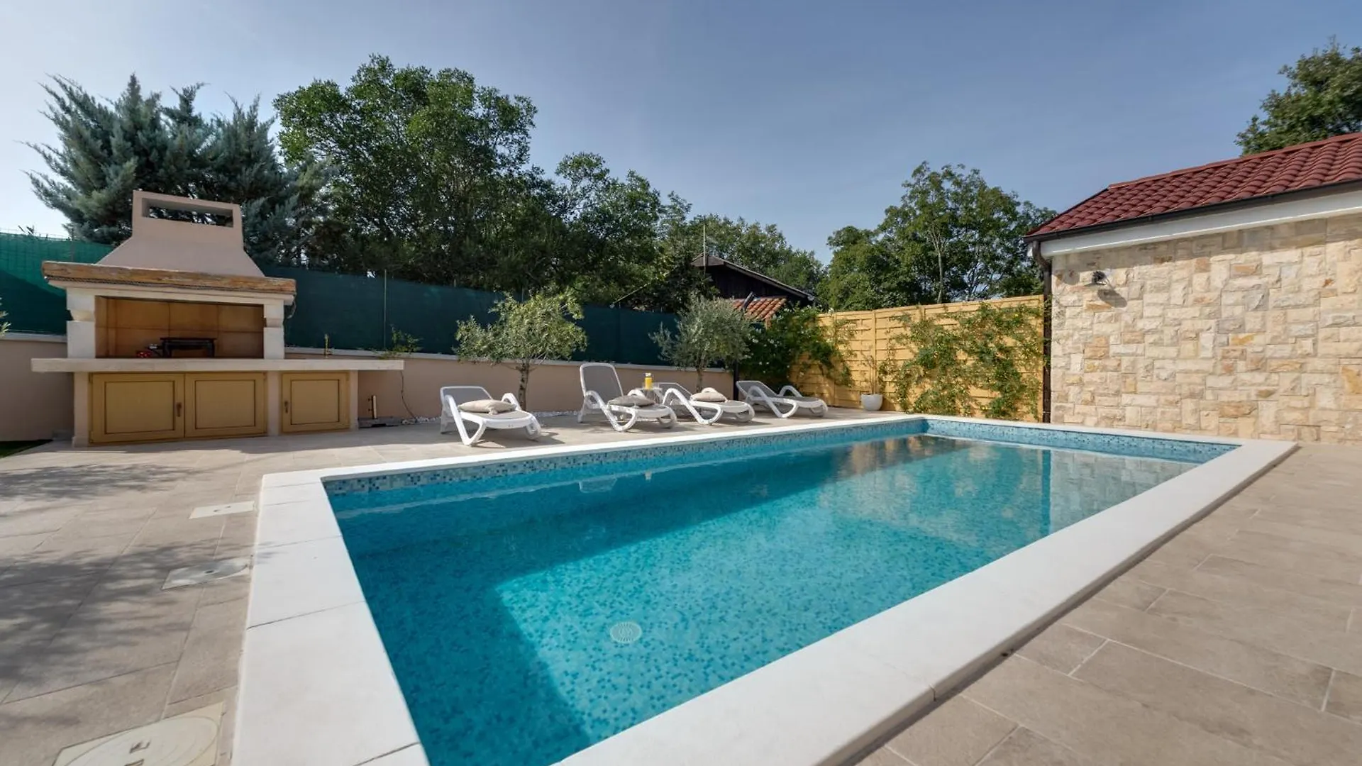 Beautiful New Villa With Pool, Near Beach - By Traveler Tourist Agency Krk - Id 2400 Пинезичи